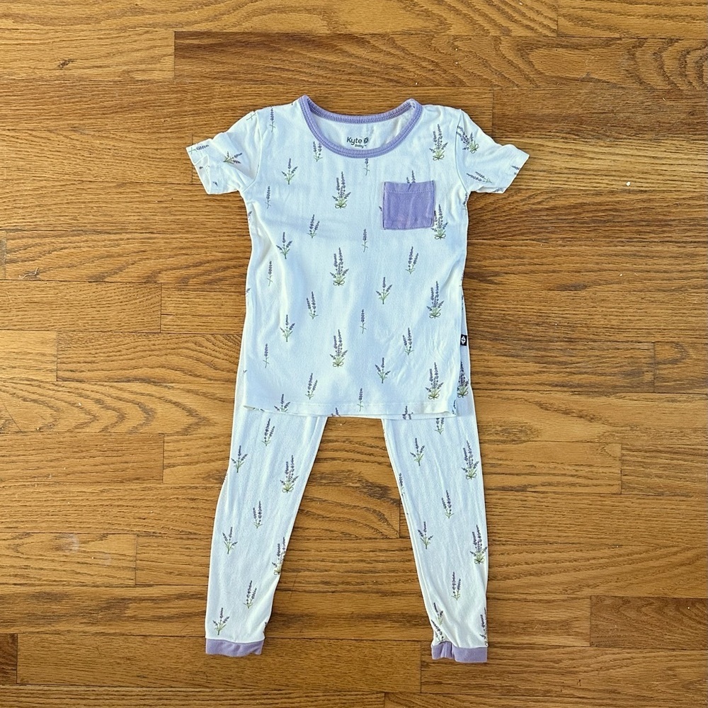 Kyte Baby Long lavender Pajamas 2T